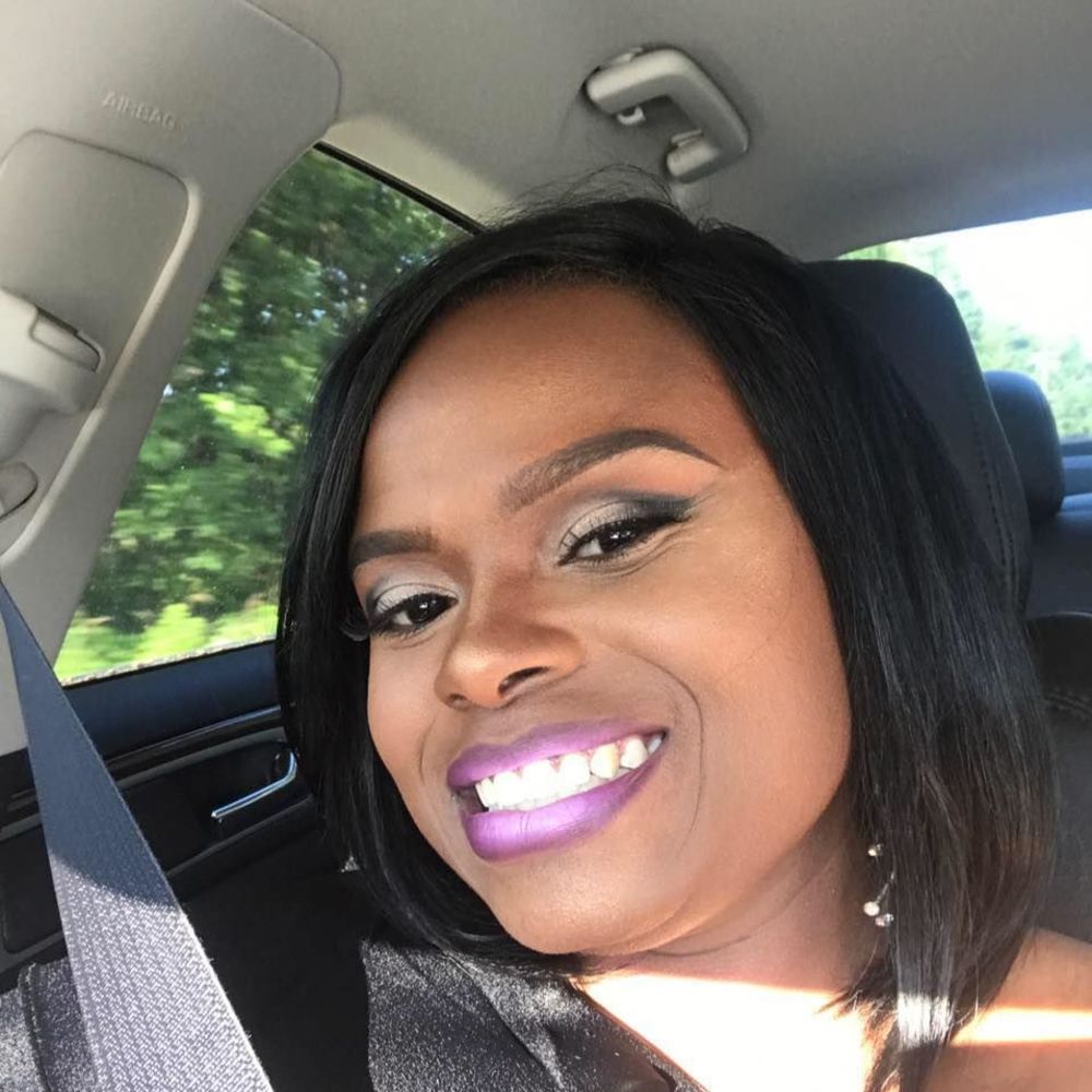 Meet your Posher, Tia